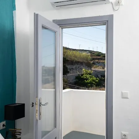 ホテル Blue White フィロステファニ