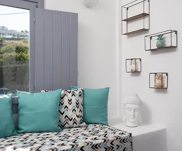 Blue White * Firostefani