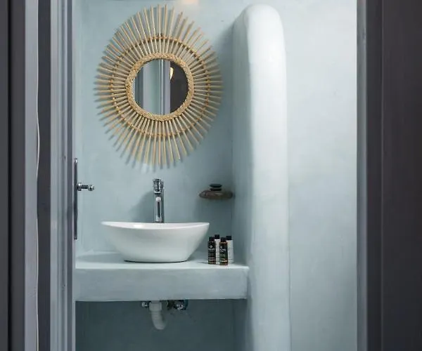 Blue White 酒店 菲罗斯特法尼