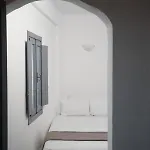 Otel Blue White